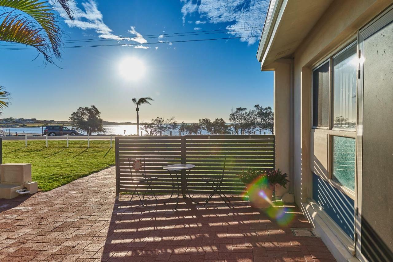 Api Pelican Beach Front Apartments Kalbarri Kültér fotó