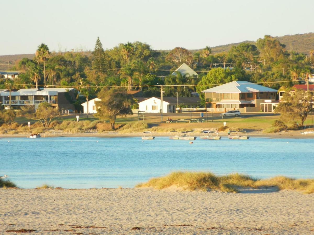 Api Pelican Beach Front Apartments Kalbarri Kültér fotó